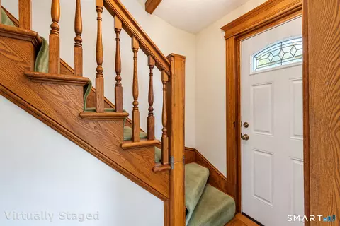 Entry Way - 131 Ridge Rd, Wethersfield, CT 06109 photo 2 of 2