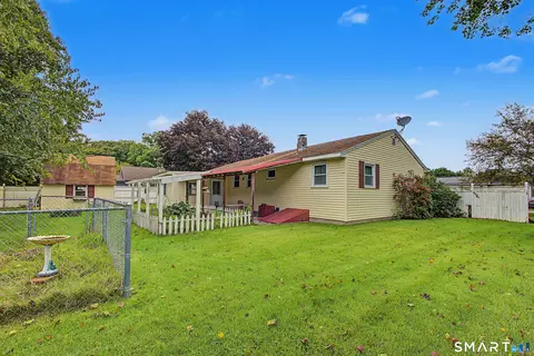 Exterior - 45 Fairview St, Killingly, CT 06239 photo 4 of 5