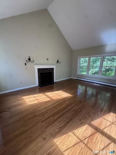 Living - 52 Middle Rd, Preston, CT 06365 photo 2 of 4