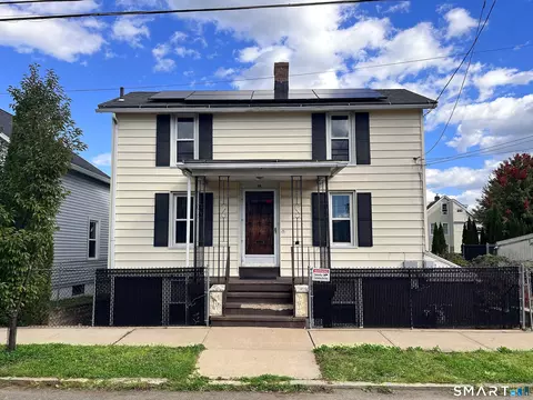 35 Edwards St, Hamden, CT 06517