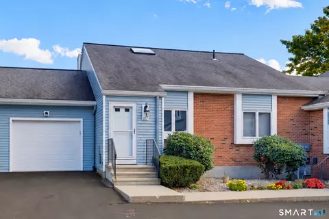 107 Sand Stone Dr #107, South Windsor, CT 06074