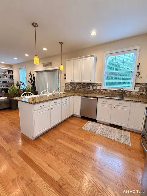 Kitchen - 300 Dennison Rd, Westbrook, CT 06498 photo 2 of 4