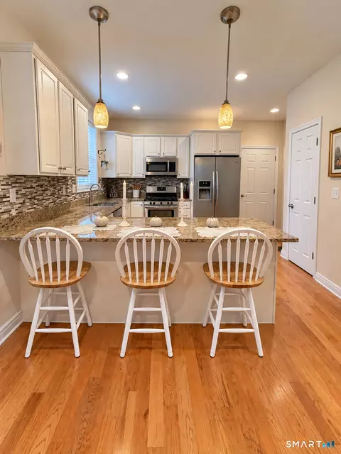 Kitchen - 300 Dennison Rd, Westbrook, CT 06498 photo 3 of 4