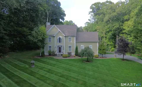 Exterior - 300 Dennison Rd, Westbrook, CT 06498 photo 2 of 5
