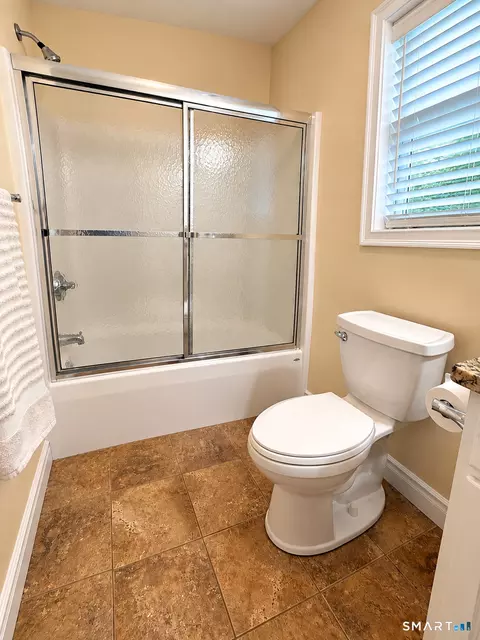 Bath - 300 Dennison Rd, Westbrook, CT 06498 photo 5 of 5