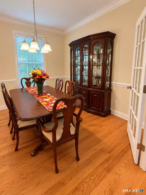 Dining - 300 Dennison Rd, Westbrook, CT 06498 photo 3 of 3