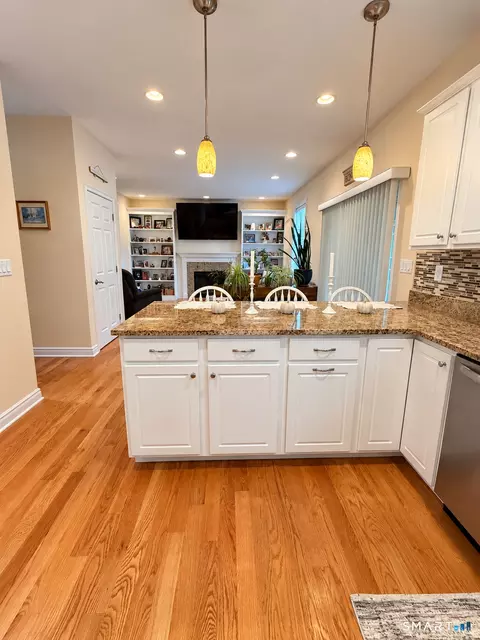 Kitchen - 300 Dennison Rd, Westbrook, CT 06498 photo 4 of 4