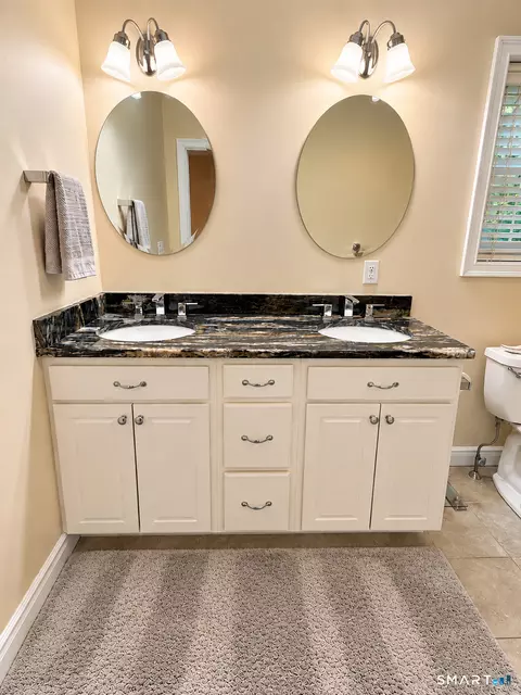Bath - 300 Dennison Rd, Westbrook, CT 06498 photo 3 of 5