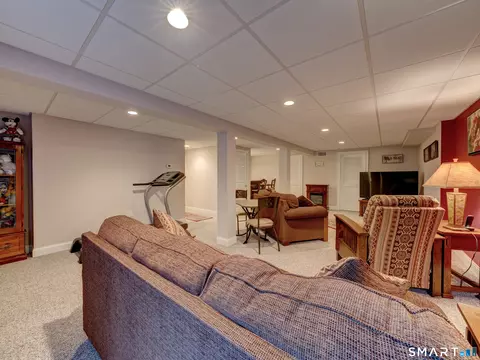 Living - 2 Streamside Ln #2, Berlin, CT 06037 photo 5 of 6