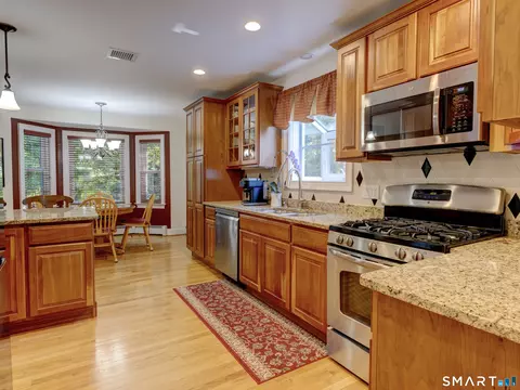 Kitchen - 2 Streamside Ln #2, Berlin, CT 06037 photo 1 of 4