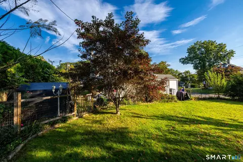 Exterior - 430 Prospect St, Wethersfield, CT 06109 photo 5 of 7