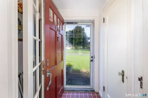 Entry Way - 430 Prospect St, Wethersfield, CT 06109 photo 1 of 5