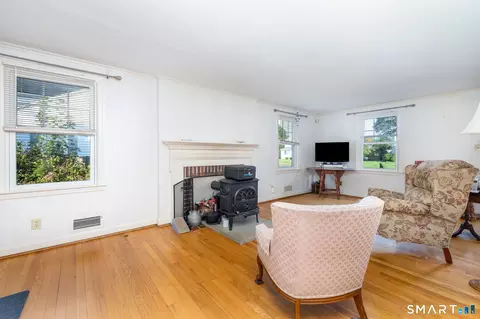 Living - 430 Prospect St, Wethersfield, CT 06109 photo 1 of 2