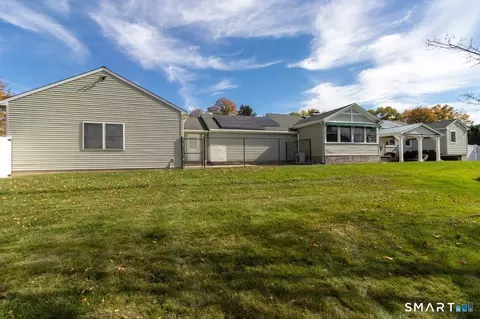 Exterior - 763 North St, Suffield, CT 06078 photo 3 of 4