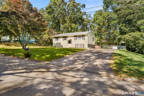 Exterior - 17 Cartridge Trl, Ledyard, CT 06339 photo 2 of 6