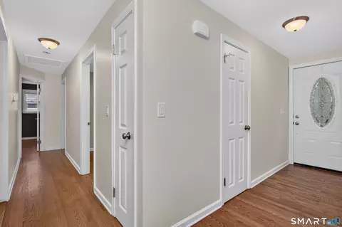 Entry Way - 114 Forest Dr, Wethersfield, CT 06109 photo 2 of 3