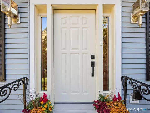 Entry Way - 42 Straits Rd, Chester, CT 06412 photo 1 of 3