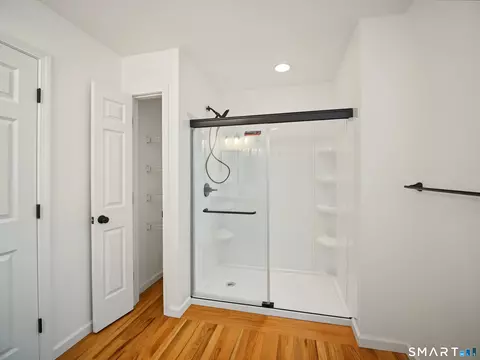 Bath - 42 Straits Rd, Chester, CT 06412 photo 4 of 4
