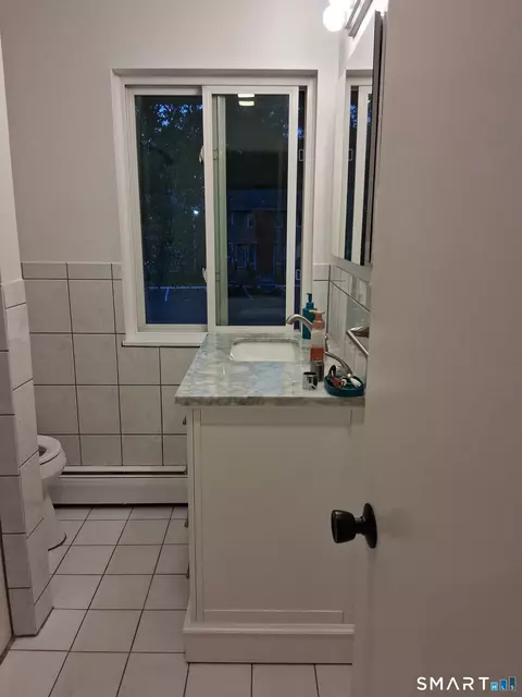 Bath - 81 Worth Ave, Hamden, CT 06518 photo 2 of 2