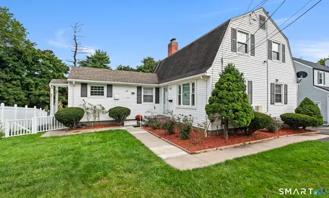 154 Overbrook Rd, West Hartford, CT 06107