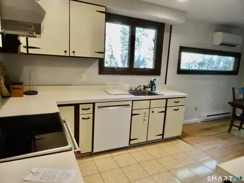 Kitchen - 232 Ledge Dr #232, Torrington, CT 06790 photo 1 of 2