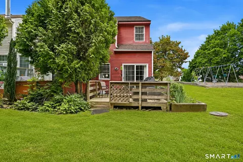 Exterior - 27 Rising Trail Ct #27, Middletown, CT 06457 photo 1 of 5