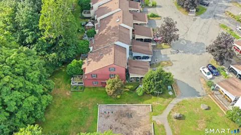 View/Area - 27 Rising Trail Ct #27, Middletown, CT 06457 photo 1 of 4