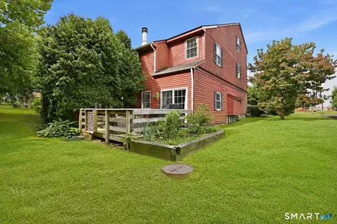 Exterior - 27 Rising Trail Ct #27, Middletown, CT 06457 photo 2 of 5