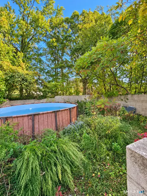 Exterior - 92 Perry Rd, Hamden, CT 06514 photo 6 of 7