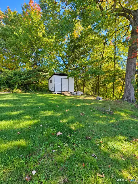 Exterior - 92 Perry Rd, Hamden, CT 06514 photo 4 of 7