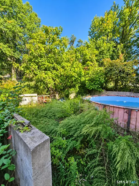 Exterior - 92 Perry Rd, Hamden, CT 06514 photo 7 of 7