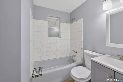 Bath - 333 Mill Rock Rd #333, Hamden, CT 06517 photo 1 of 2