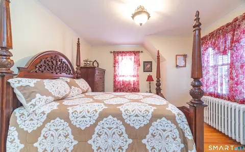Bedroom - 101 Robbins Dr, Wethersfield, CT 06109 photo 2 of 3