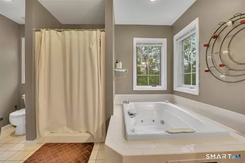 Bath - 22 Johns Way, Durham, CT 06422 photo 3 of 4