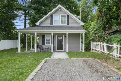 75 Hemlock St, Bridgeport, CT 06605