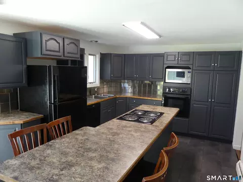 Kitchen - 49 Bluebird Ln, Berlin, CT 06037 photo 2 of 2