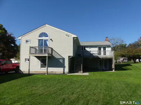 Exterior - 49 Bluebird Ln, Berlin, CT 06037 photo 5 of 5