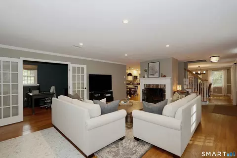 Living - 85 Cross Hwy, Redding, CT 06896 photo 2 of 5