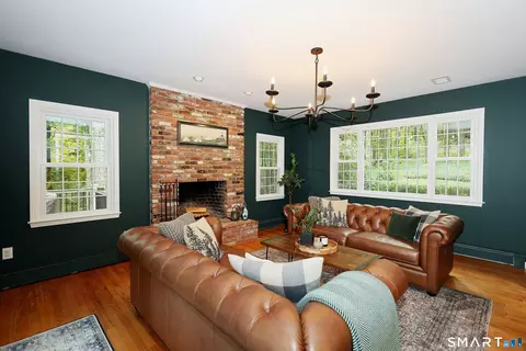 Living - 85 Cross Hwy, Redding, CT 06896 photo 4 of 5