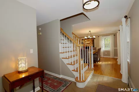 Entry Way - 85 Cross Hwy, Redding, CT 06896 photo 2 of 3