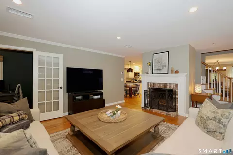 Living - 85 Cross Hwy, Redding, CT 06896 photo 3 of 5