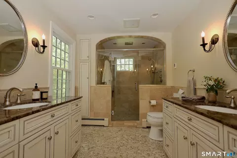 Bath - 85 Cross Hwy, Redding, CT 06896 photo 2 of 4