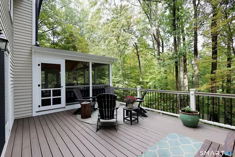 Exterior - 85 Cross Hwy, Redding, CT 06896 photo 5 of 10