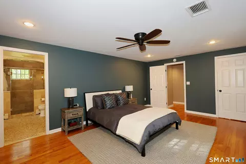 Bedroom - 85 Cross Hwy, Redding, CT 06896 photo 3 of 6