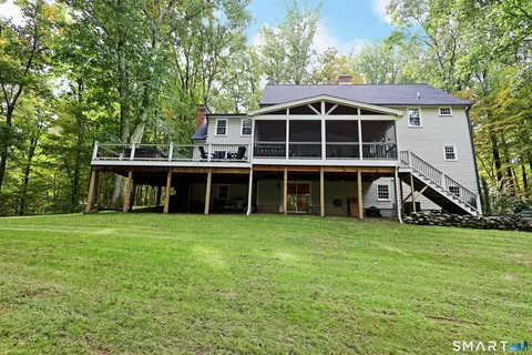 Exterior - 85 Cross Hwy, Redding, CT 06896 photo 7 of 10