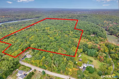 60 68 Squaw Rock Rd, Killingly, CT 06239 photo 3