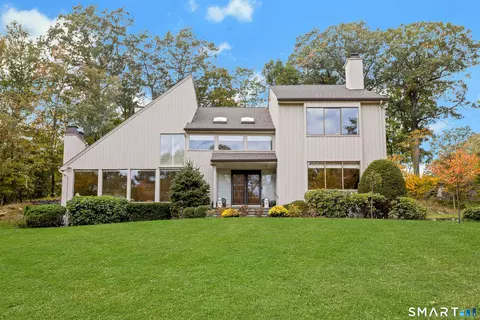 30 Ridge Brook Ln, Stamford, CT 06903