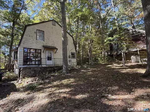 101 Beaver Dam Rd, Woodstock, CT 06282