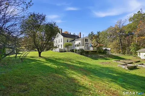 Exterior - 731 Latham Ln, Suffield, CT 06078 photo 4 of 10