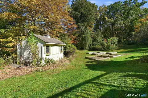 Exterior - 731 Latham Ln, Suffield, CT 06078 photo 6 of 10